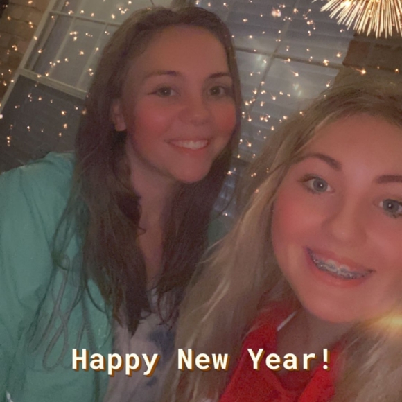 Meet your Posher, Keely - Picture 2 of 2